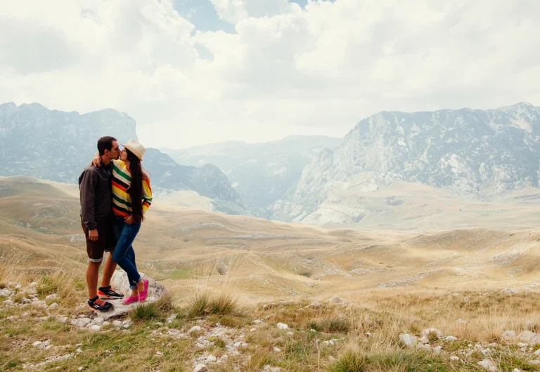 couple-travel-durmitor-zabljak-hotel-rezident couple-travel-durmitor-zabljak-hotel-rezident